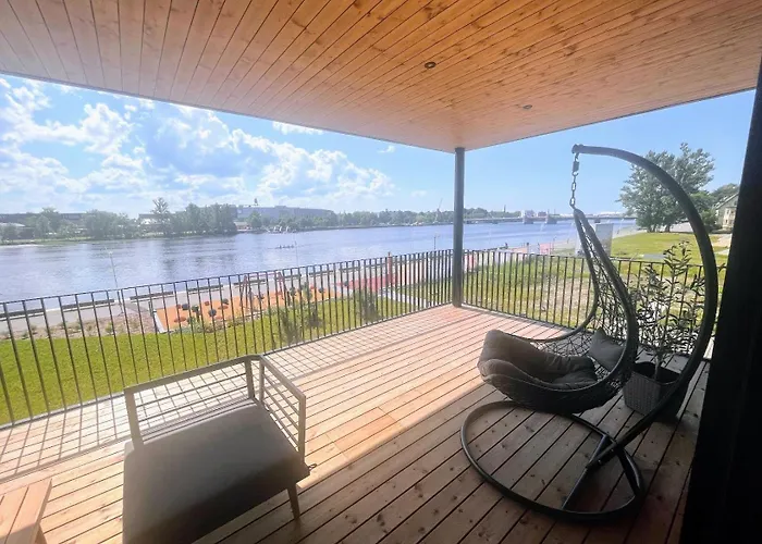 Raeaema 7d-2 Suure Roduga Kahetoaline Kuelaliskorter Joe Aeaeres * Pärnu